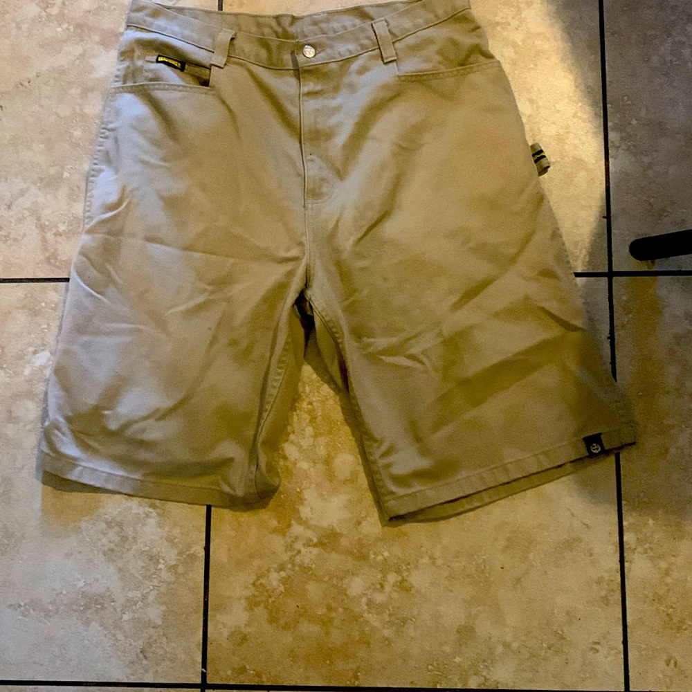 Lowrider cargo shorts